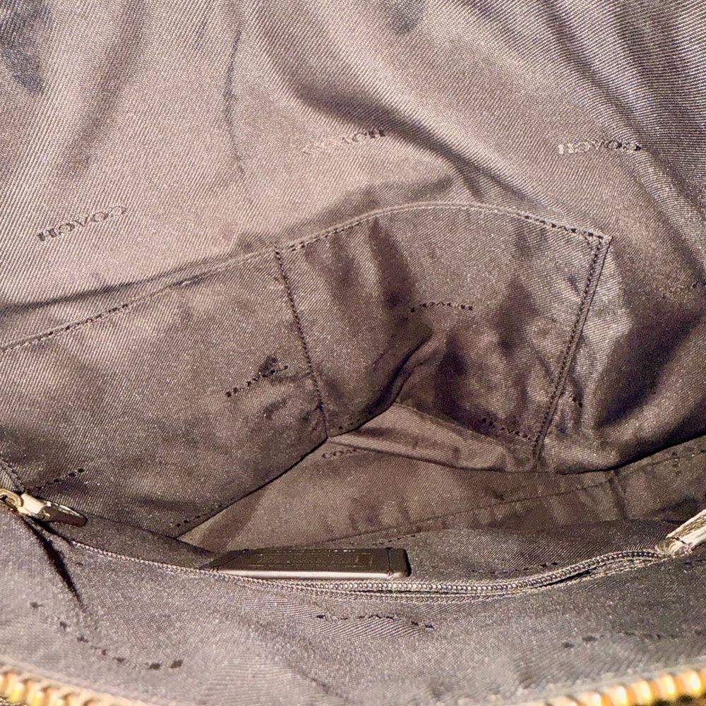 Coach Crème Gold Shoulder Bag - Picture 6 of 6